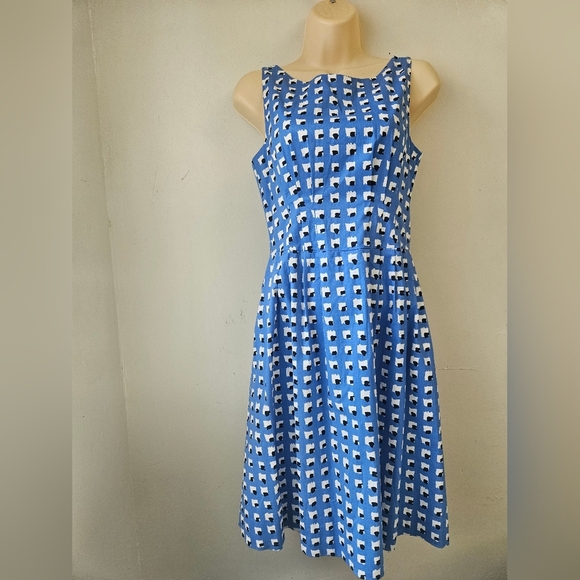 Kate Spade- Women's Dress Sz 4 Blue and White Patterned Sleeveless  4 NWOT - Picture 1 of 6